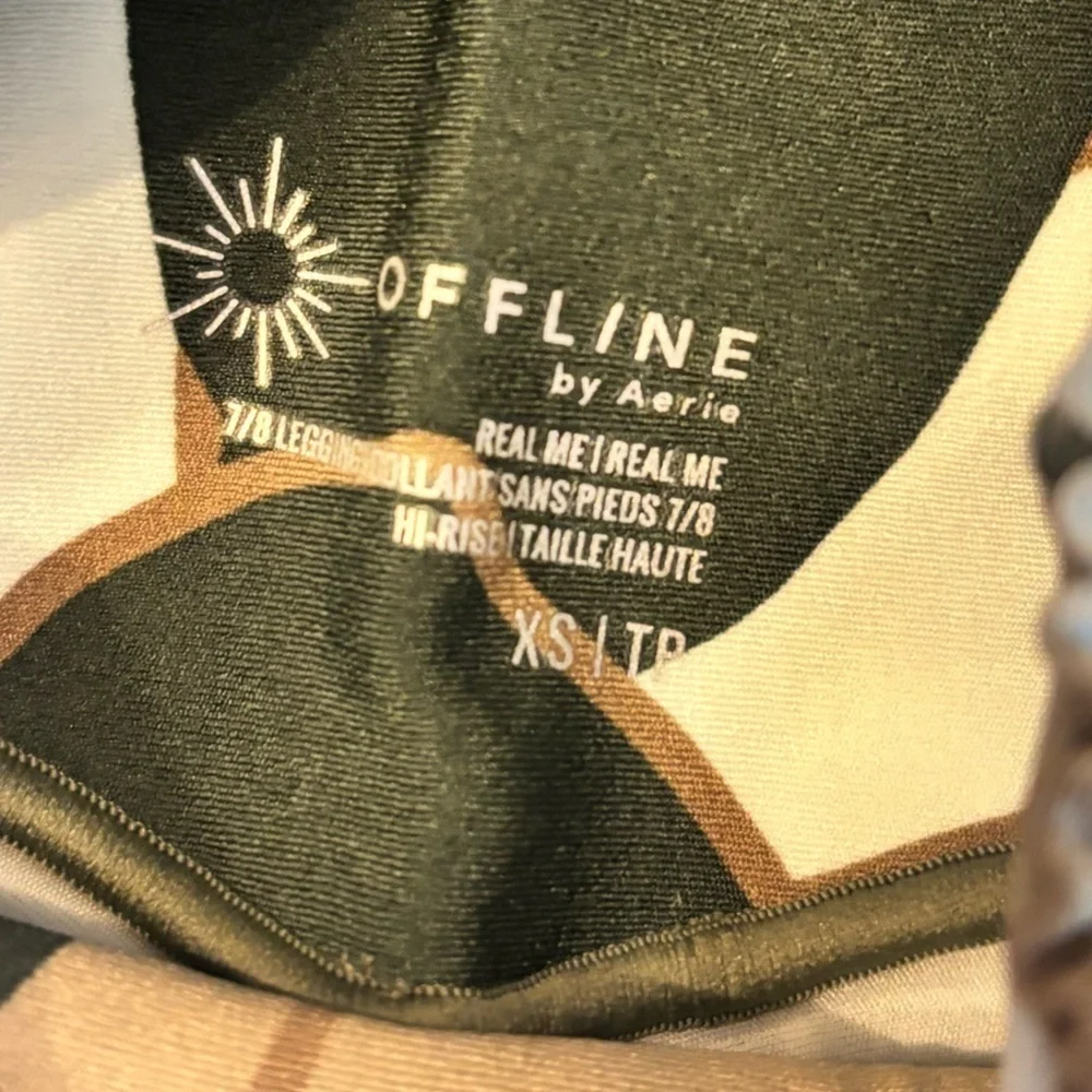 Offline by Aerie Real Me Smocked 7/8 High Waisted Leggings- Size xs